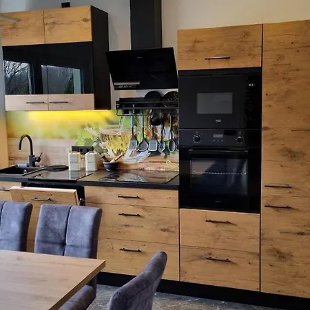 Idyllischer Ferienbungalow In Ruhiger Lage Mit Pool Und Grossen Garten Σπίτι διακοπών Rastenberg