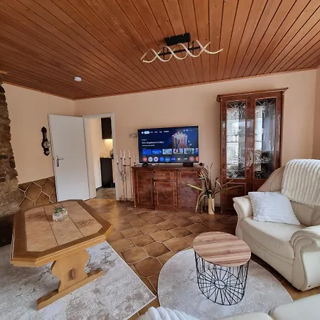 Idyllischer Ferienbungalow In Ruhiger Lage Mit Pool Und Grossen Garten Σπίτι διακοπών Rastenberg