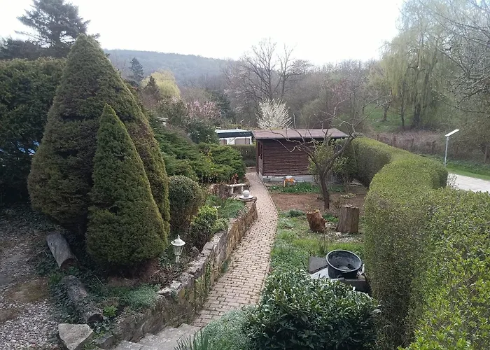 Idyllischer Ferienbungalow In Ruhiger Lage Mit Pool Und Grossen Garten Feriehus Rastenberg