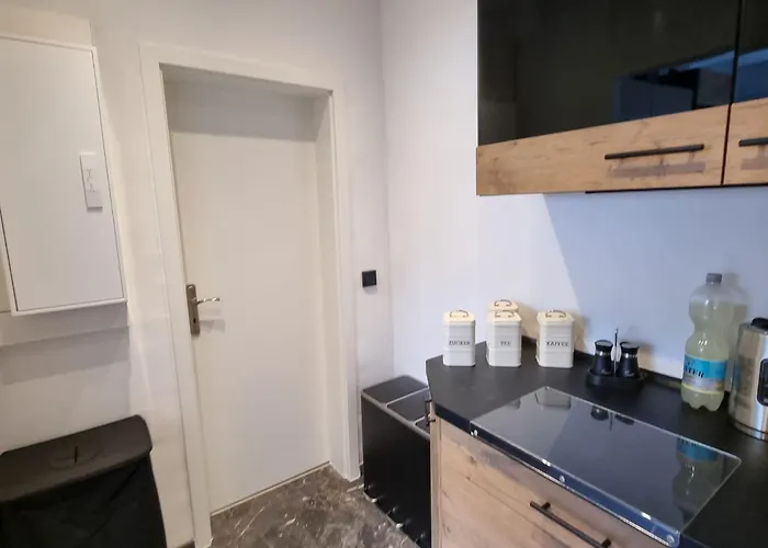 Feriehus Idyllischer Ferienbungalow In Ruhiger Lage Mit Pool Und Grossen Garten