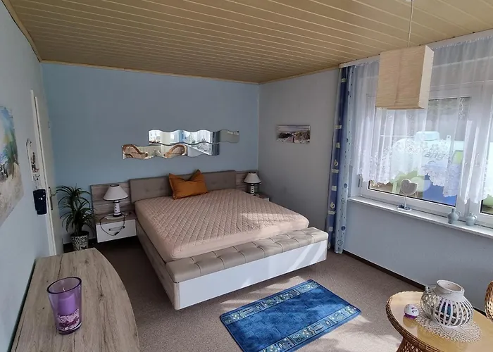 Feriehus Idyllischer Ferienbungalow In Ruhiger Lage Mit Pool Und Grossen Garten Rastenberg