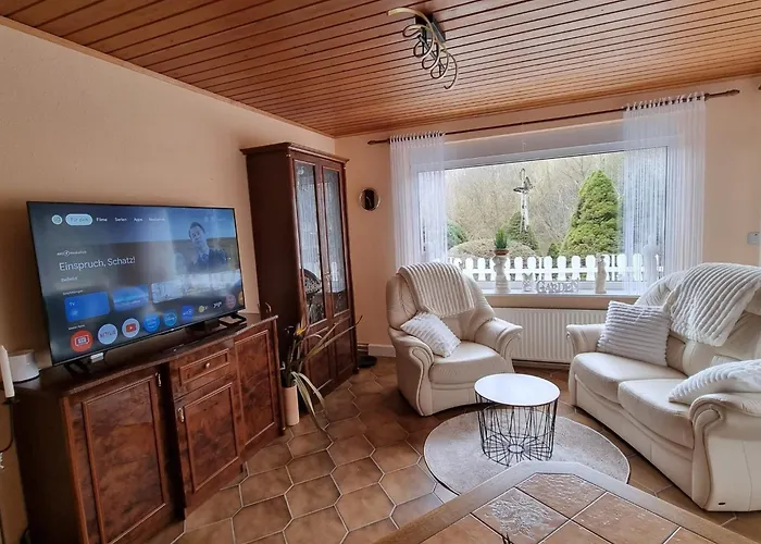 Idyllischer Ferienbungalow In Ruhiger Lage Mit Pool Und Grossen Garten Rastenberg