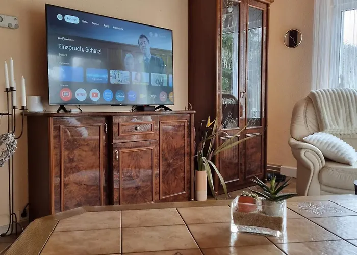 Feriehus Idyllischer Ferienbungalow In Ruhiger Lage Mit Pool Und Grossen Garten